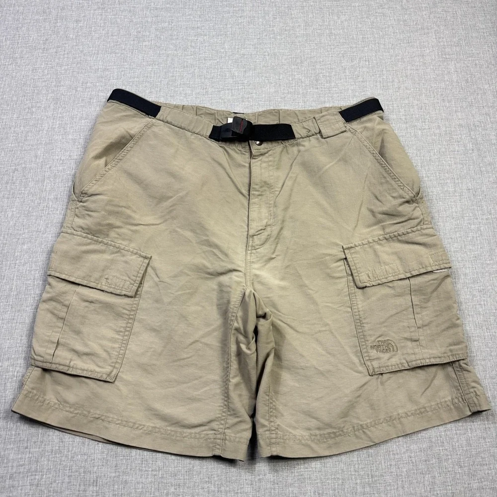 The North Face Cargo Shorts Mens L Beige Nylon Microfiber Flat Front 10 Inseam